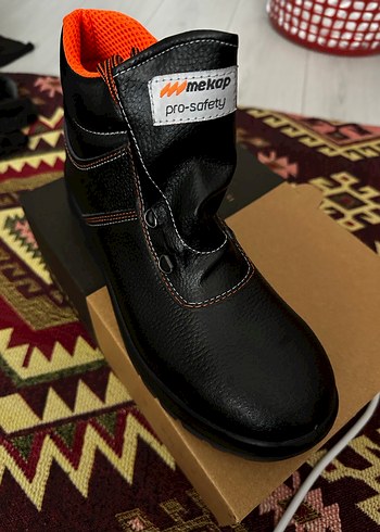 Mekap Hiç Kullanılmadı Kışlık Bot. Çelik Burunlu İş Ayakkabısı - Görsel 2