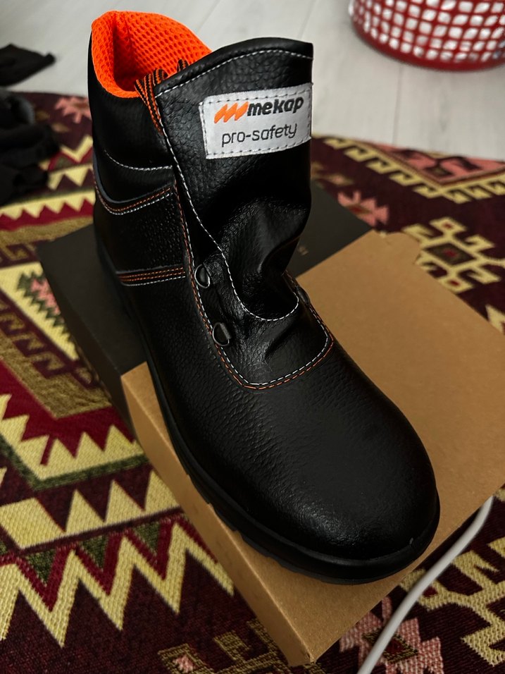 Mekap Hiç Kullanılmadı Kışlık Bot. Çelik Burunlu İş Ayakkabısı - Görsel 2