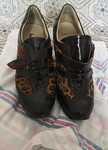 Leopar Desen Ayakkabı
