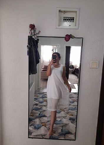 xxl Beden beyaz Renk Beyaz üstü tül altında astar olan elbise 