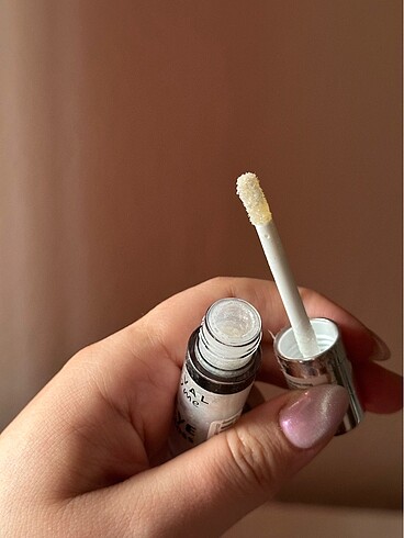 Beden Rival Me Eye Gloss