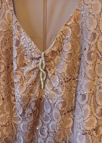 Dantel Detaylı V Yaka Bej Uzun Elbise - Görsel 2