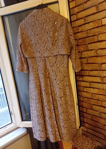 Dantel Detaylı V Yaka Bej Uzun Elbise - Görsel 9