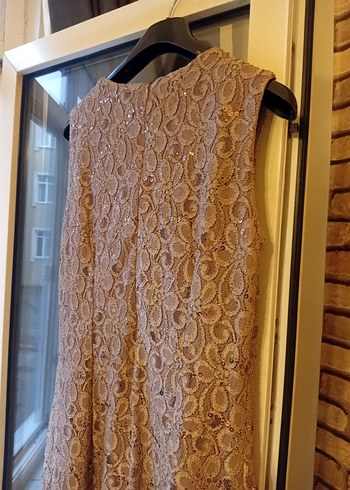 Dantel Detaylı V Yaka Bej Uzun Elbise - Görsel 6