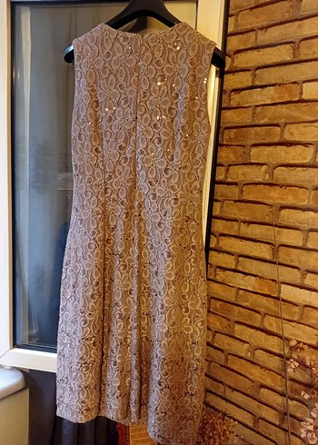 Dantel Detaylı V Yaka Bej Uzun Elbise - Görsel 3