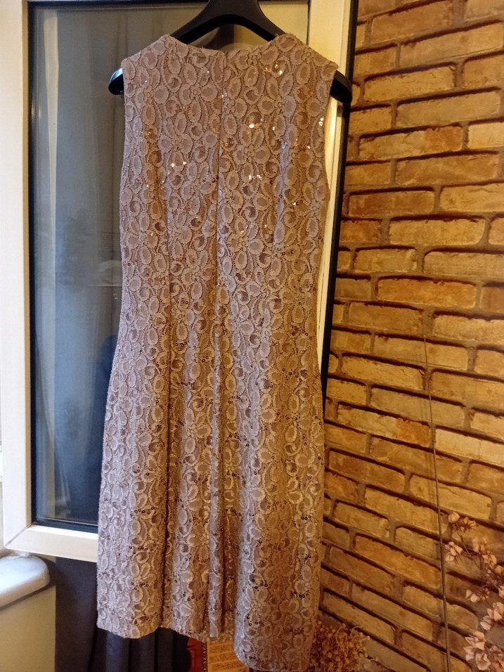 Dantel Detaylı V Yaka Bej Uzun Elbise - Görsel 3