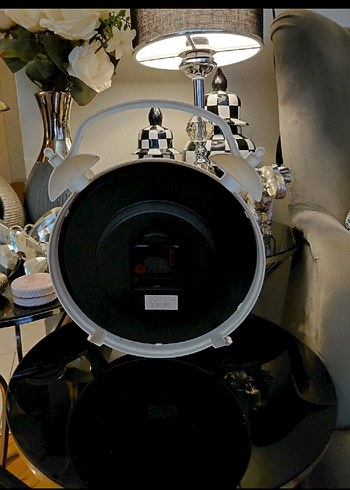 Beyaz Parlak Masa Saati - Görsel 4