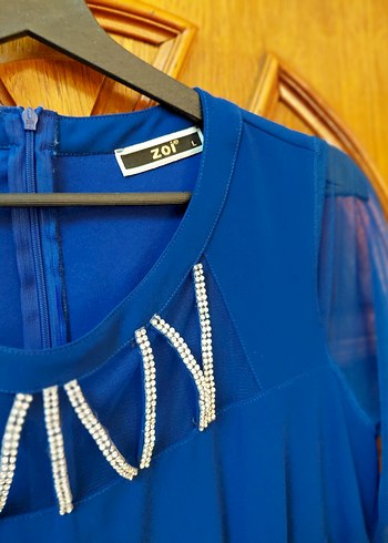 V Yaka Kısa Kollu Mavi Midi Elbise - Görsel 4