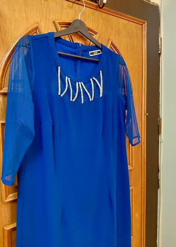 V Yaka Kısa Kollu Mavi Midi Elbise - Görsel 2