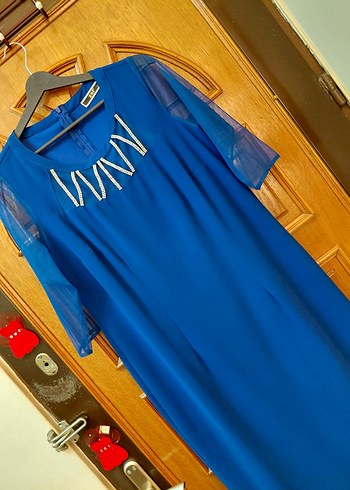 V Yaka Kısa Kollu Mavi Midi Elbise - Görsel 6