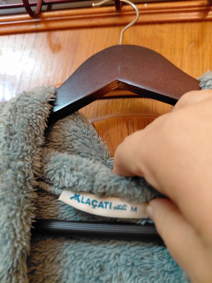 Gri Kapüşonlu, Yumuşak Tüylü Kadın Ceket - Görsel 4