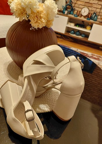 Beyaz Platform Topuklu Kadın Akşam Ayakkabısı - Görsel 5