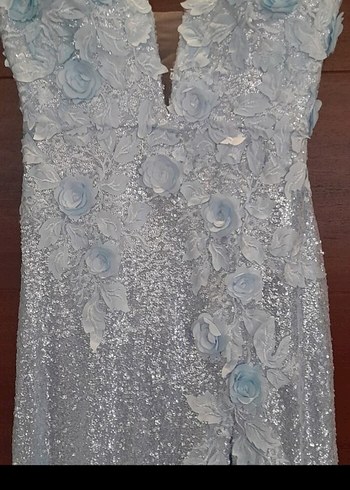 Nakışlı V Yaka Uzun Mavi Abiye Elbise - Görsel 2