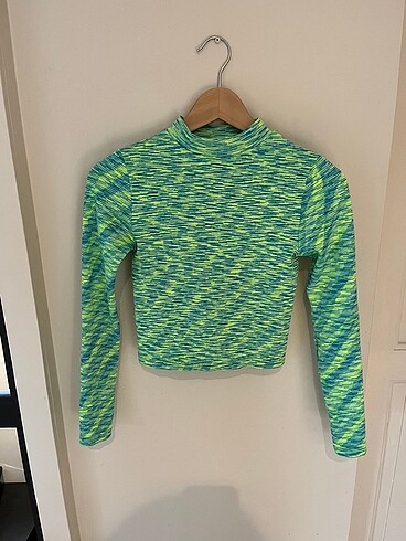 stradivarius neon bluz