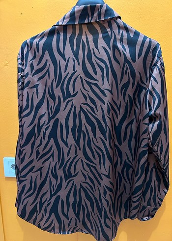 Diğer Düğmeli Zebra Desenli Uzun Kollu Kadın Gömlek