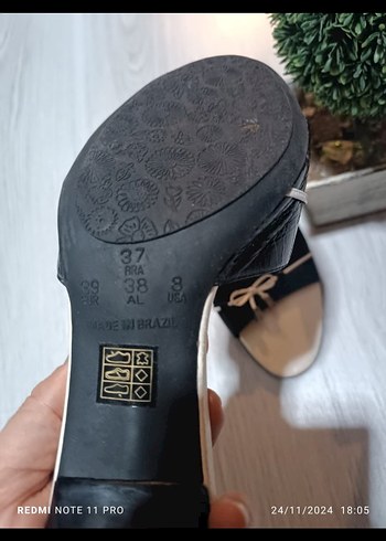 38 Beden Kadın Terlik