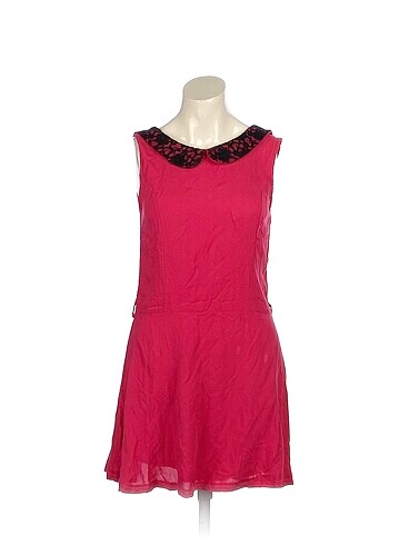 PreLoved Kısa Elbise %70 İndirimli.