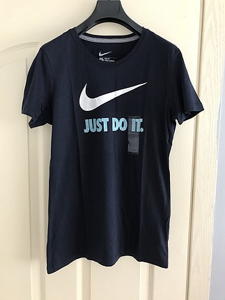 Nike tshirt 