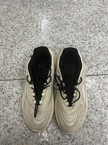 Adidas Ozelia spor ayakkabı