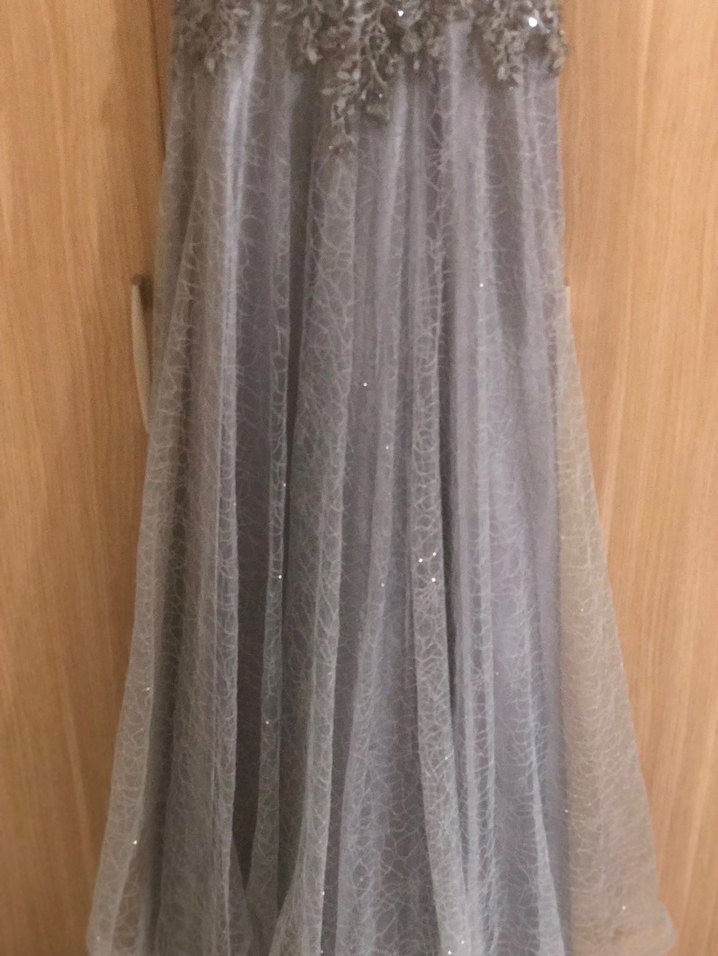 Dantel Detaylı Gri Uzun Abiye Elbise - Görsel 3