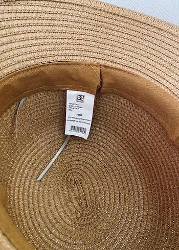 Boncuk Detaylı Bej Örgü Kadın Şapka - Görsel 3