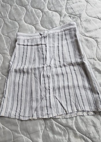 Düğmeli Beyaz Çizgili Mini Keten Etek - Görsel 3