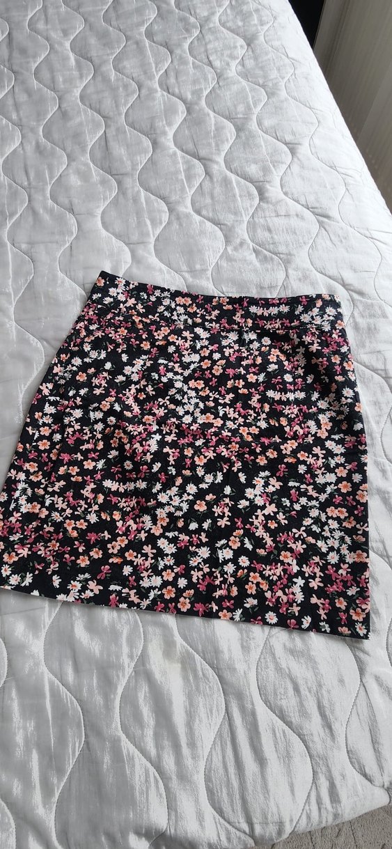 Çiçek Desenli Mini Etek - Görsel 5