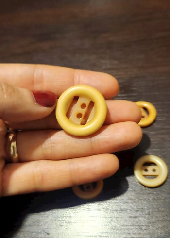Sarı Yuvarlak Düğmeler Seti - Görsel 2