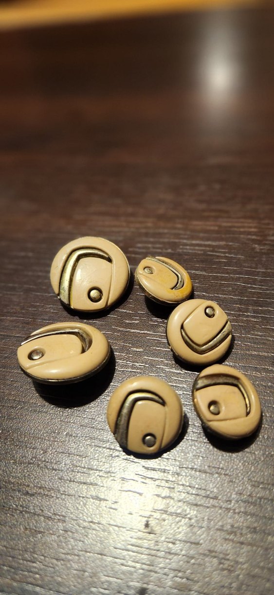 bej vintage düğmeler - Görsel 2