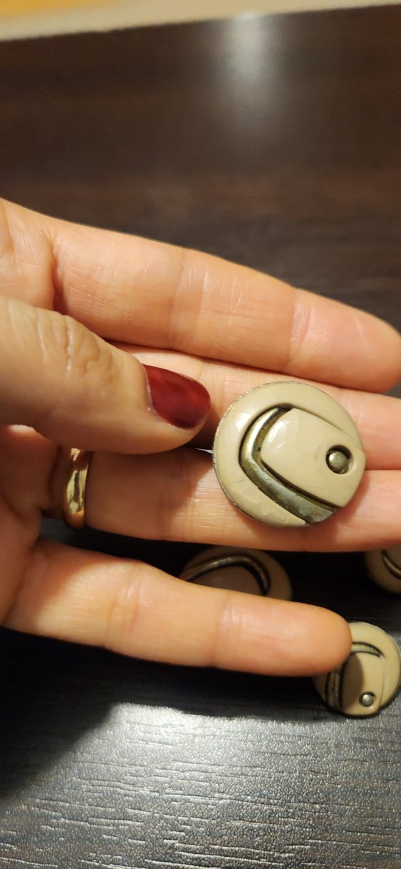 bej vintage düğmeler - Görsel 3