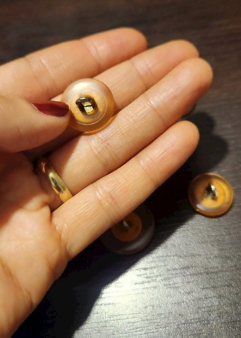 Altın Düğmeli Vintage Kadın Düğmeleri - Görsel 3