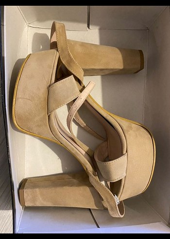Bej Süet Stiletto Topuklu Kadın Sandalet - Görsel 3