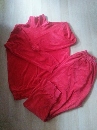 kırmızı kadife pijama takımı