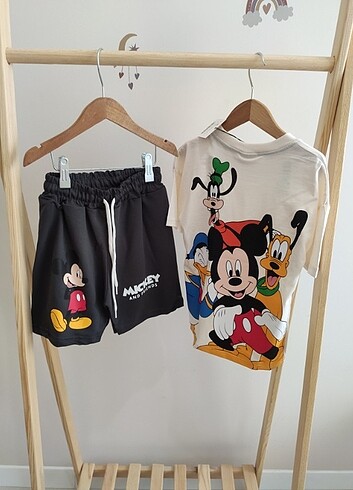 3 Yaş Beden çeşitli Renk Mickey Mouse alt üst şortlu takım 