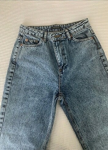 mom jean