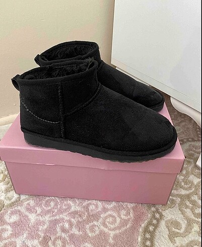 38 Beden ultra mini ugg siyah