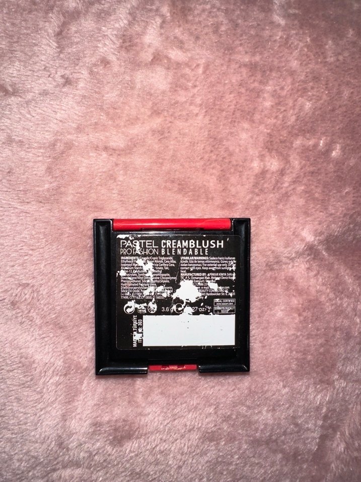 Parlak Pembe Allık Think Like a Queen - Görsel 2