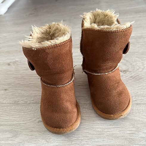 Ugg Bebek ugg bot