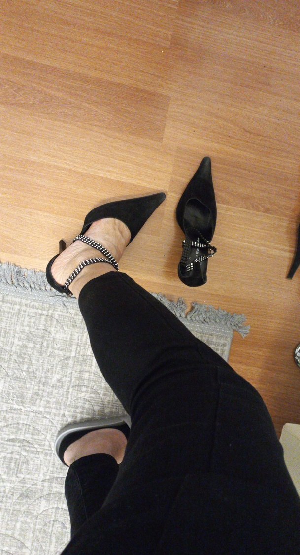 Tokalı Siyah süet  İnce Topuklu Ayakkabı - Görsel 3