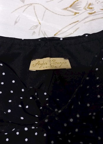 Puantiyeli Siyah Uzun V Yaka Elbise - Görsel 6