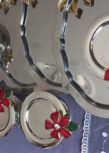 Altın Renkli Çiçek Desenli Çelik Parlak Tepsi ve sunumluk sıfır - Görsel 3