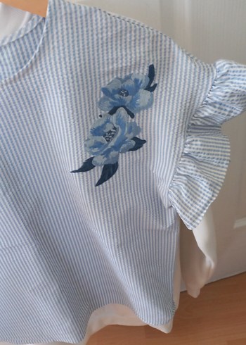 Mavi Nakışlı Fırfırlı Bluz - Görsel 3