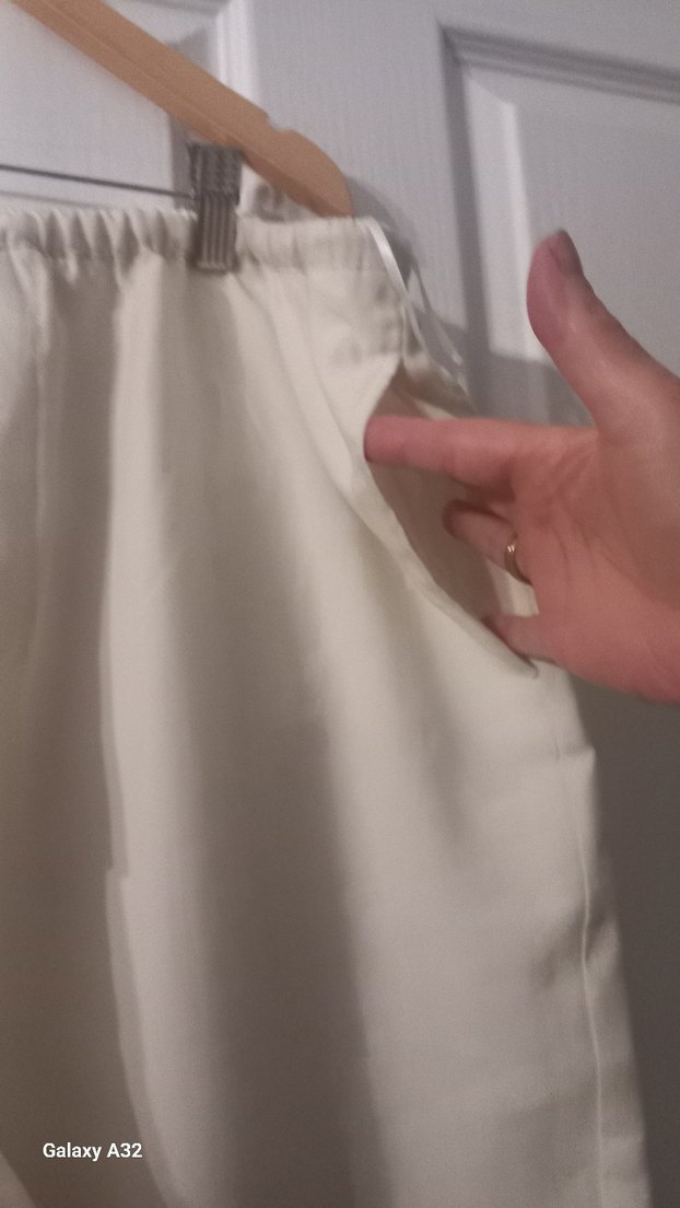 Kadın Beyaz Keten Midi Bol Kesim Pantolon - Görsel 4