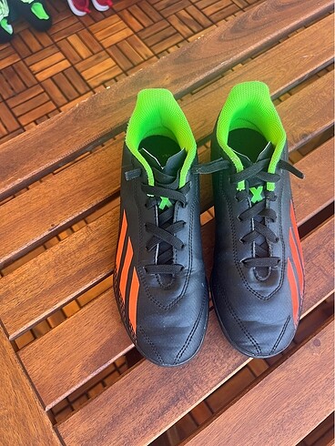 Adidas Predator halı saha ayakkabısı