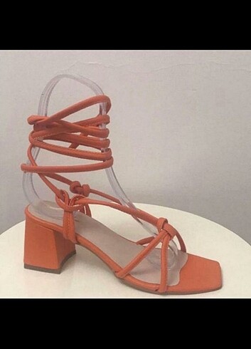 turuncu topuklu ayakkabı 