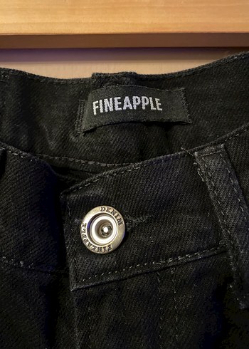 Fineapple Siyah Mini Kot Şort, Nakış Detaylı - Görsel 2