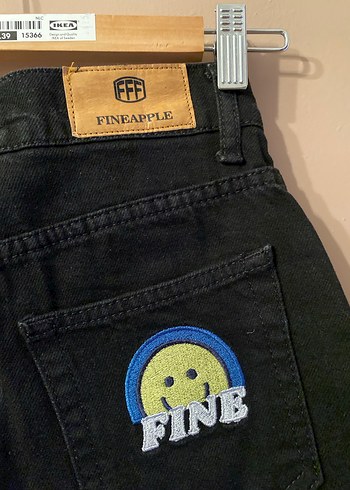 Fineapple Siyah Mini Kot Şort, Nakış Detaylı - Görsel 4