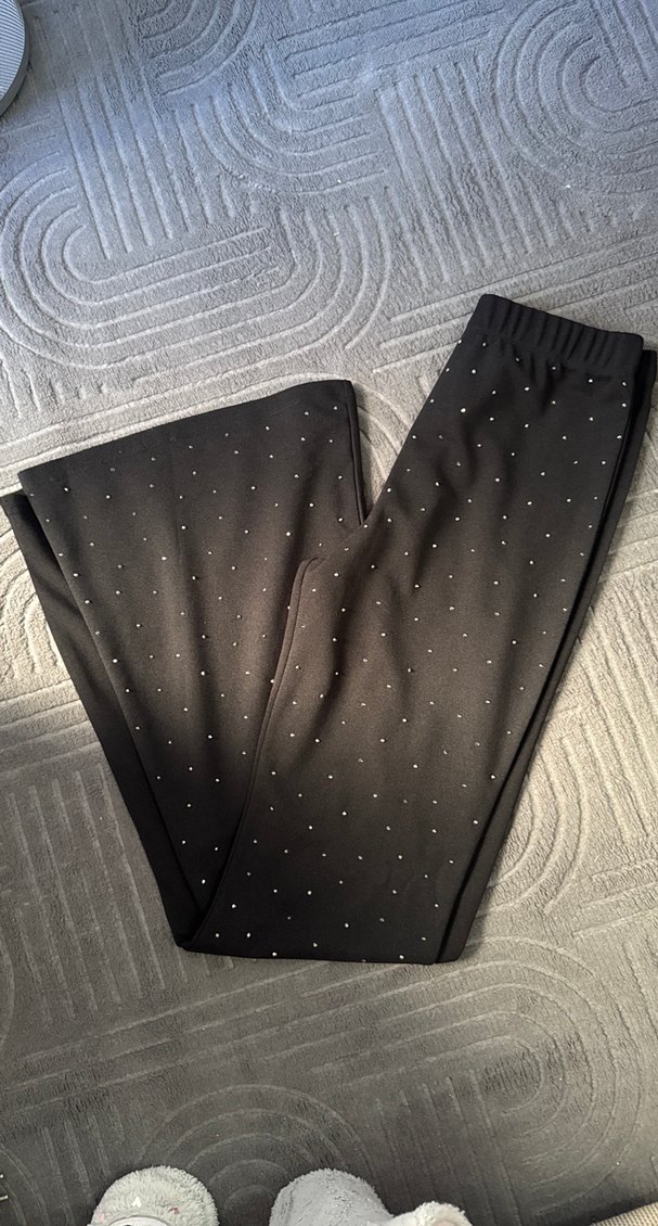 Siyah Payetli Normal Boy İspanyol Paça Yumuşak Kumaş 
Pantolon - Görsel 4