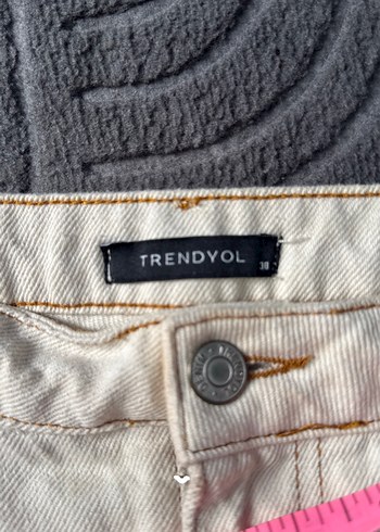 Mom kesim Bej Kadın Kot Pantolon - Görsel 4