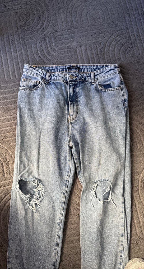 Gri Yırtık Detaylı Bol Kesim Kadın Jean - Görsel 2